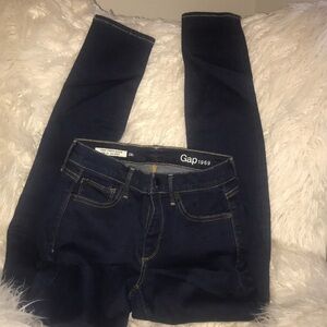Dark denim GAP skinny jeans!